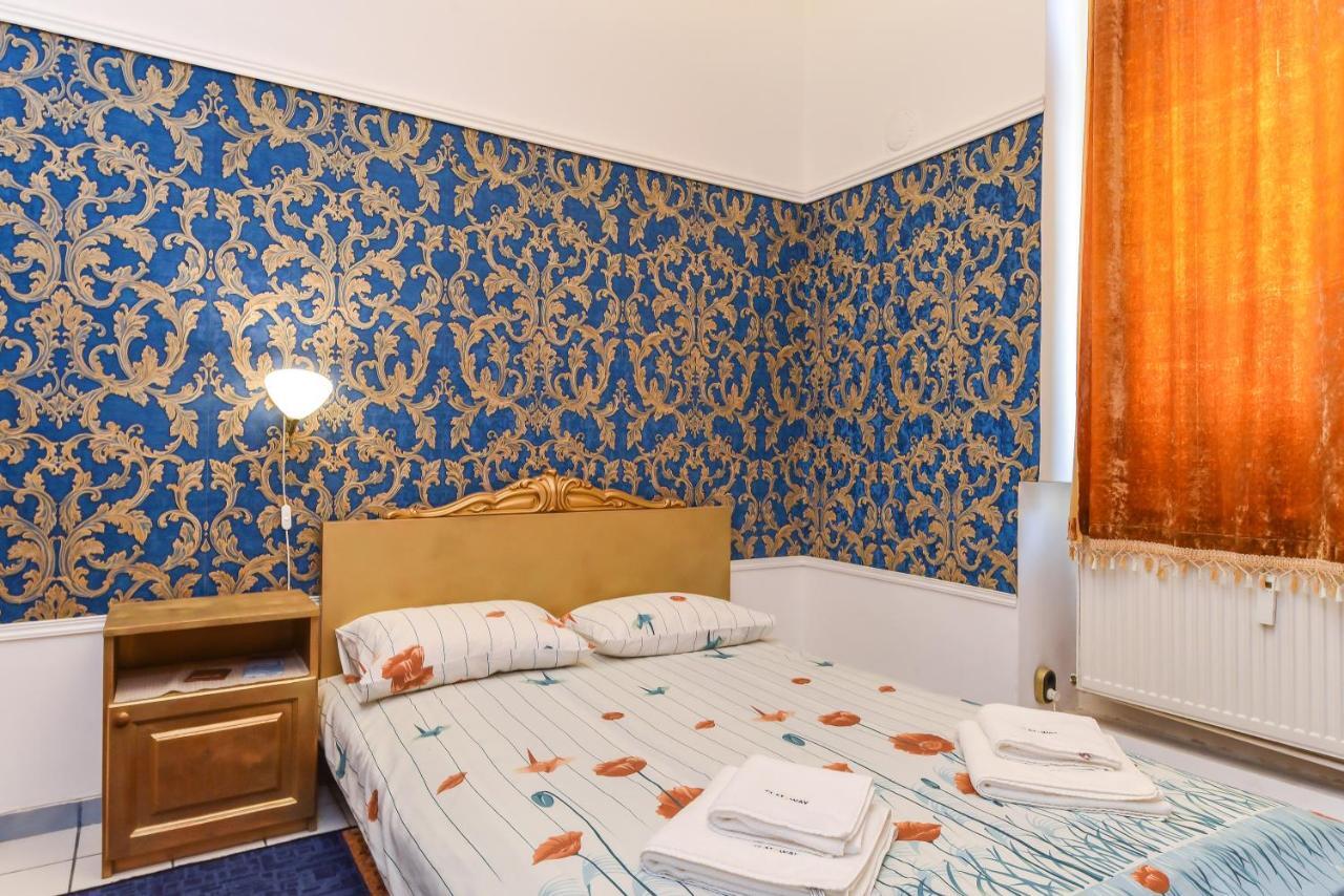 Historical Lion'S Bridge 1-Bedroom Apartment By Flat Mаnager Sofía Exterior foto